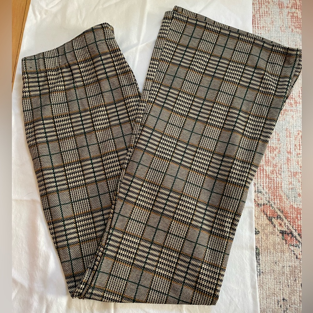 NWOT - A&F brown Flared plaid pants size XL